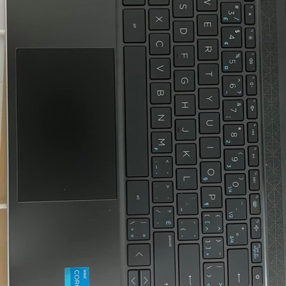 Laptop - Picture 4 of 6